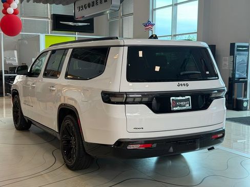 New 2026 Jeep Grand Wagoneer L Limited AWD/4WD image 9