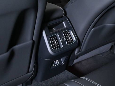 Used 2025 Maserati Grecale GT AWD/4WD image 18