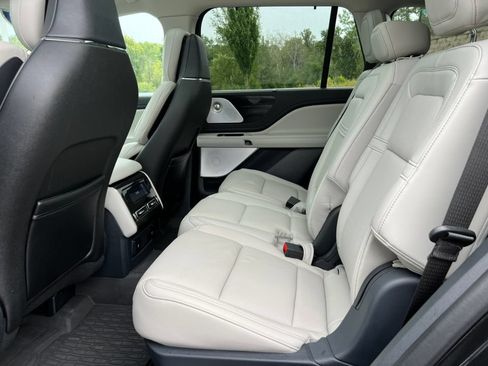 Used 2025 Lincoln Aviator Reserve w/ Equipment Group 201A AWD/4WD image 5