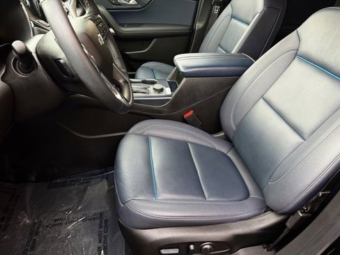 Certified 2024 Chevrolet Blazer RS w/ Driver Confidence II Package image 5