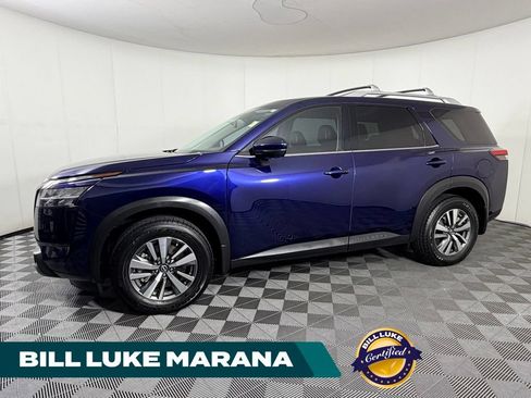 Used 2024 Nissan Pathfinder SL w/ Black Appearance Package FWD image 1