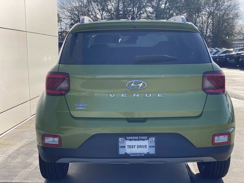 Used 2023 Hyundai Venue SEL image 5