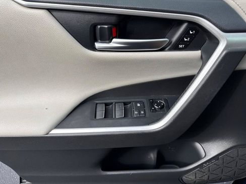 Certified 2020 Toyota RAV4 Limited AWD/4WD image 16