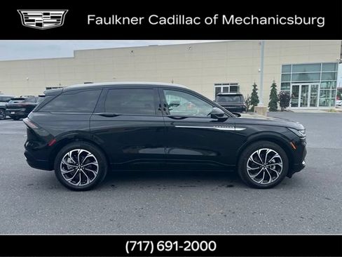 Used 2026 Lincoln Nautilus Reserve AWD/4WD image 4