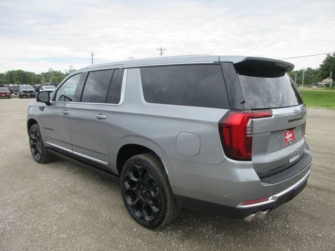New 2026 GMC Yukon XL Denali w/ Denali Reserve Package AWD/4WD image 6
