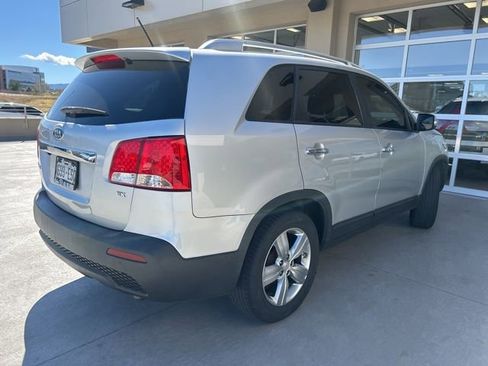 Used 2013 Kia Sorento EX w/ Premium Plus Pkg image 3