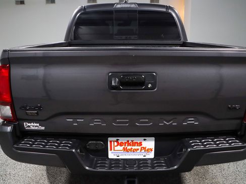 Used 2023 Toyota Tacoma 4x4 Double Cab image 8