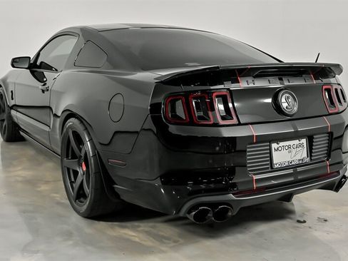 Used 2013 Ford Mustang Shelby GT500 RWD image 8