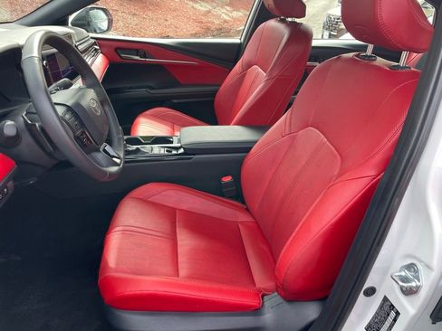 Used 2025 Toyota Camry XSE AWD/4WD image 7