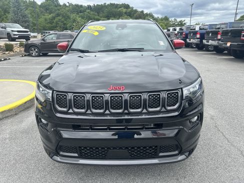 Used 2023 Jeep Compass Limited AWD/4WD image 3
