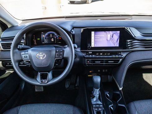 Used 2026 Toyota Camry LE AWD/4WD image 20