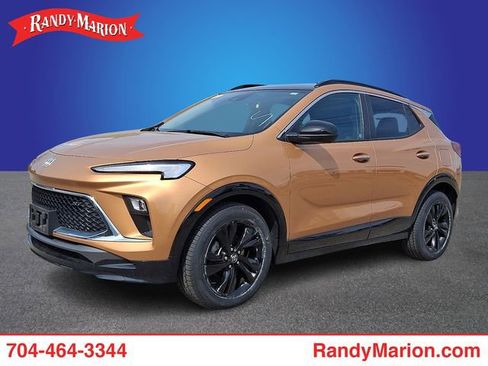 Used 2024 Buick Encore GX Sport Touring w/ Comfort Package FWD image 1
