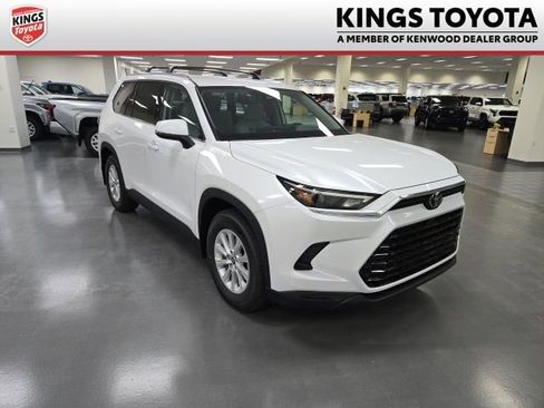New 2026 Toyota Grand Highlander AWD image 1