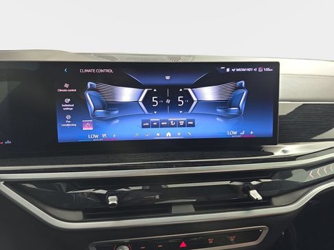 Used 2025 BMW X5 xDrive40i w/ Executive Package AWD/4WD image 20