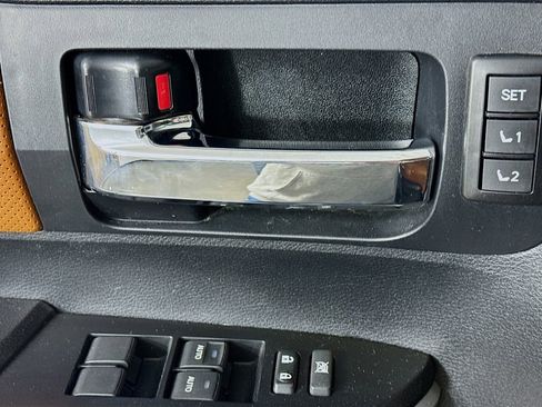 Used 2017 Toyota Tundra 1794 Edition image 18