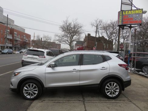 Used 2021 Nissan Rogue Sport SV image 7