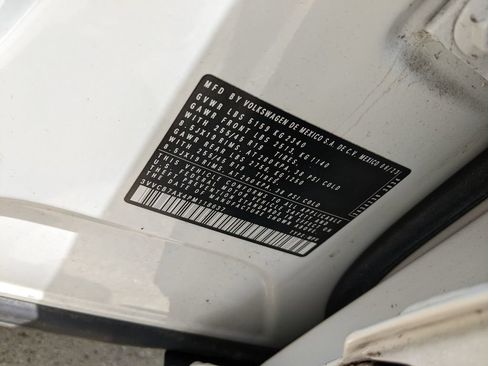 Certified 2023 Volkswagen Tiguan SE R-Line FWD image 30