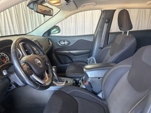 Used 2015 Jeep Cherokee Latitude w/ Trailer Tow Group FWD image 20