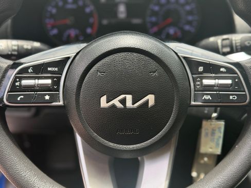 Certified 2024 Kia Forte LXS FWD image 25