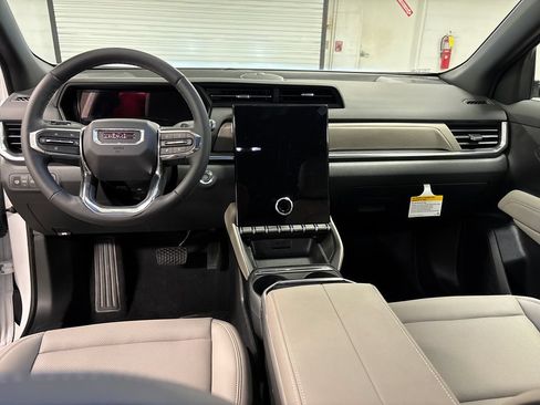 New 2027 GMC Terrain Elevation w/ Elevation Premium Package FWD image 27