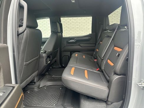Used 2024 GMC Sierra 1500 AT4 image 13