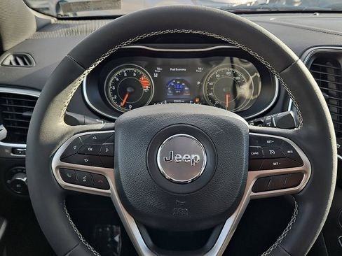 Used 2021 Jeep Cherokee Latitude Lux 80th Anniv w/ Quick Order Package 26U 80TH image 19