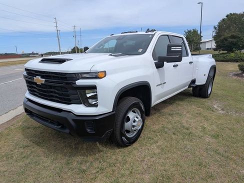 Used 2024 Chevrolet Silverado 3500 W/T AWD/4WD image 7