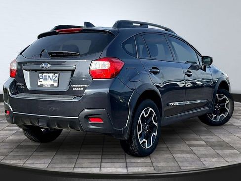 Used 2017 Subaru Crosstrek 2.0i Premium AWD/4WD image 6