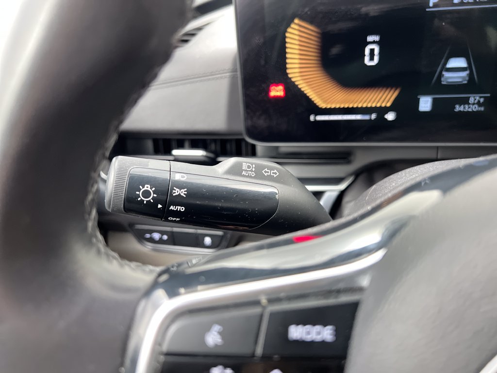 Used 2025 Kia Carnival FWD image 51