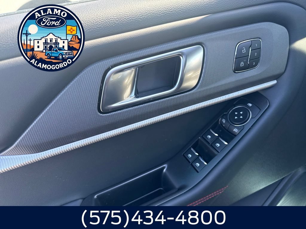 New 2026 Ford Explorer ST-Line w/ ST-Line Street Pack RWD image 3