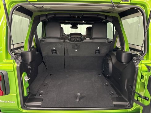 New 2025 Jeep Wrangler Unlimited Rubicon image 8