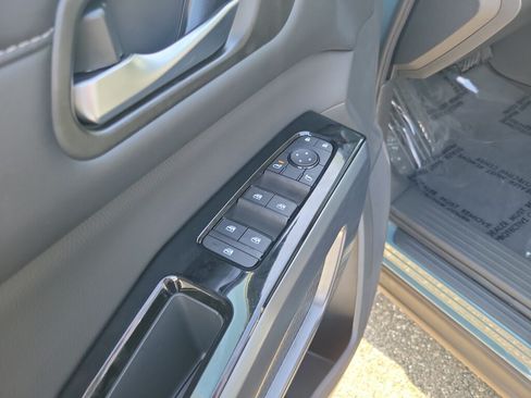 New 2026 Nissan Pathfinder SL FWD image 17