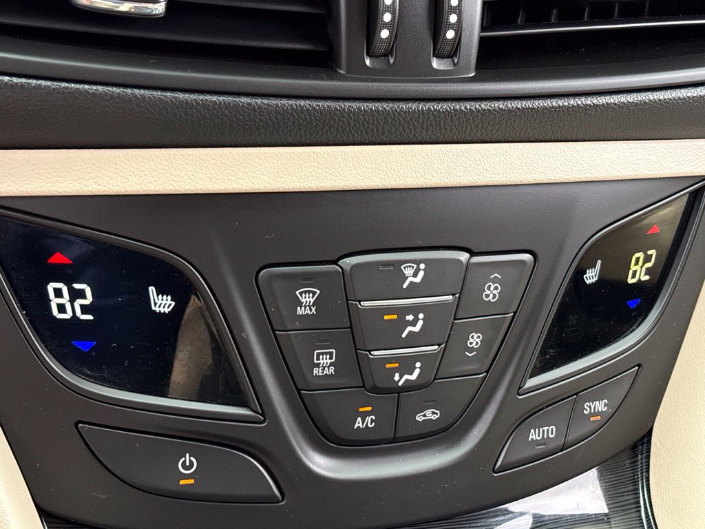 Used 2018 Buick Envision Preferred FWD image 16