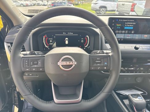 New 2026 Nissan Rogue Platinum image 18