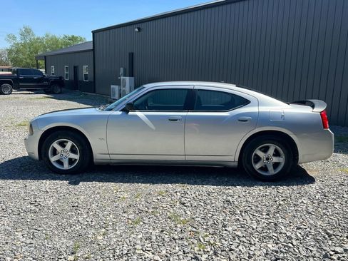 Used 2009 Dodge Charger SXT image 2