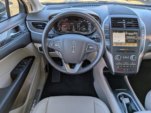 Used 2019 Lincoln MKC Reserve image 19