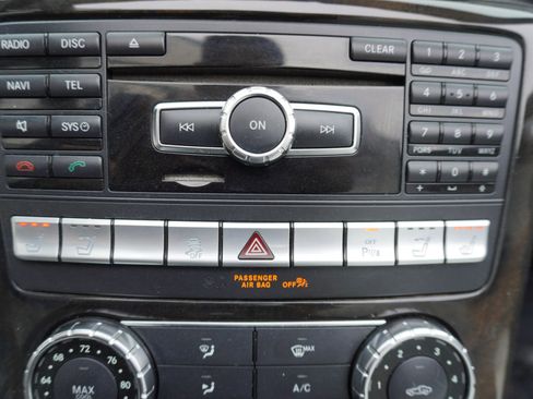 Used 2012 Mercedes-Benz SLK 350 image 19