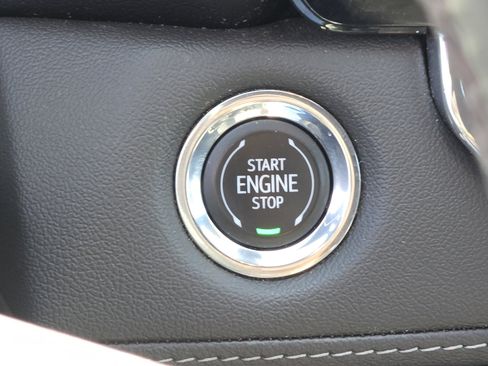 Used 2023 Chevrolet Colorado LT w/ LT Convenience Package III AWD/4WD image 10
