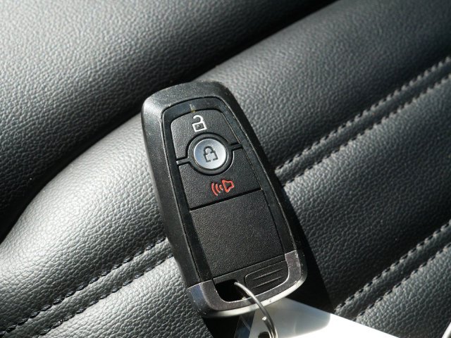 Used 2021 Ford Edge SEL AWD/4WD image 35
