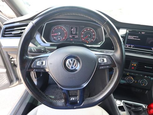 Used 2020 Volkswagen Jetta R-Line w/ R-Line Cold Weather Package FWD image 20