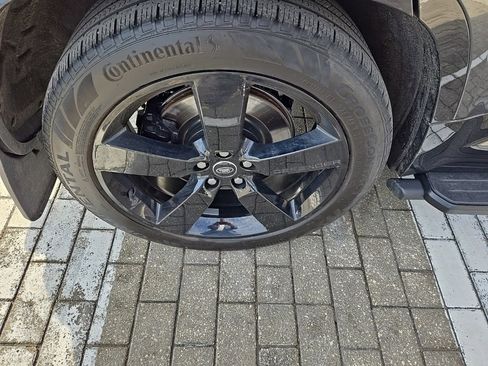 Certified 2025 Land Rover Defender 130 V8 image 12