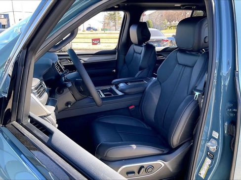 New 2026 Jeep Grand Wagoneer w/ Premium Group I image 9