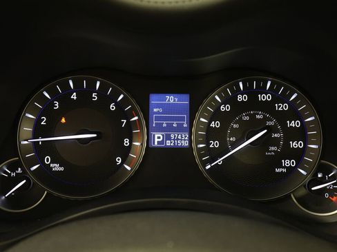 Used 2011 INFINITI M56 x w/ Deluxe Touring Pkg AWD/4WD image 29
