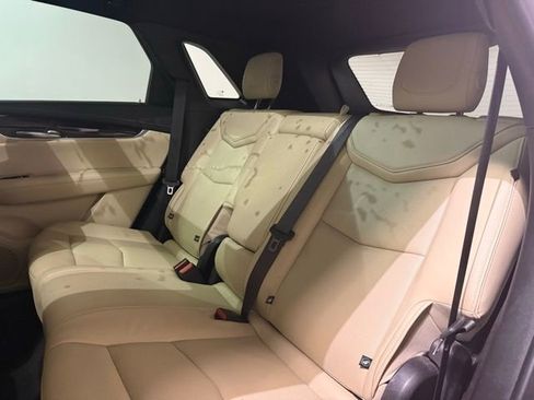 Used 2019 Cadillac XT5 Luxury image 25