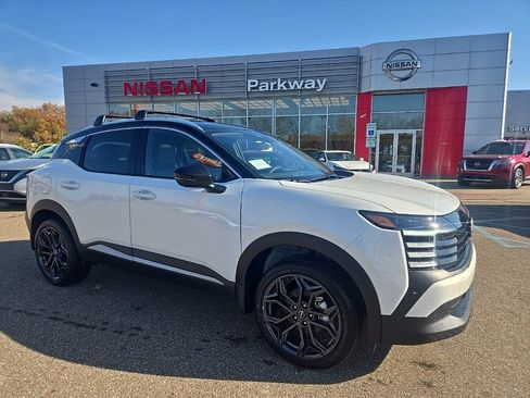 New 2026 Nissan Kicks SR w/ SR Premium Package image 1