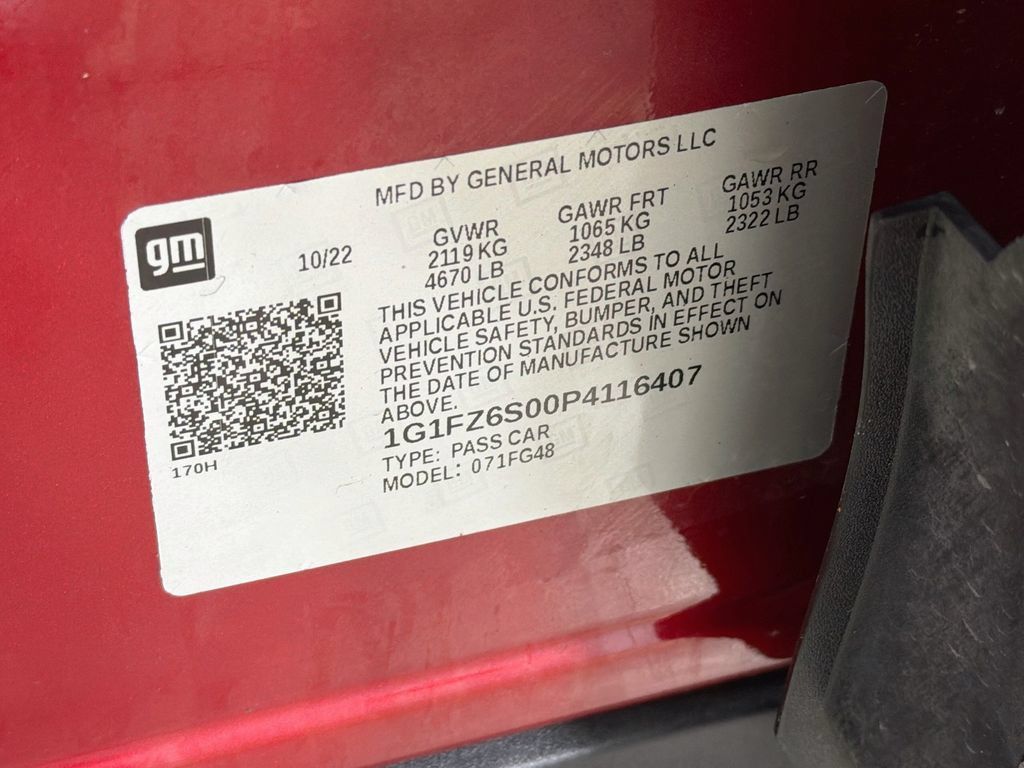Used 2023 Chevrolet Bolt EUV Premier w/ Sun & Sound Package FWD image 32