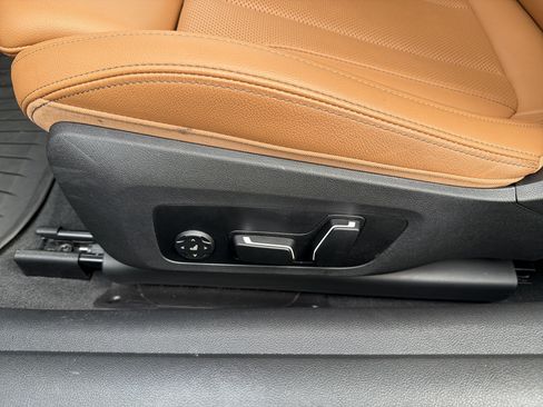 Certified 2025 BMW 430i Coupe w/ Convenience Package image 18