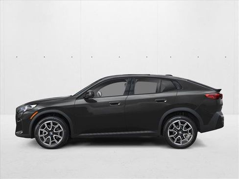 New 2026 BMW X2 xDrive28i w/ Convenience Package AWD/4WD image 3