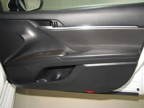 Used 2024 Toyota Camry SE FWD image 20