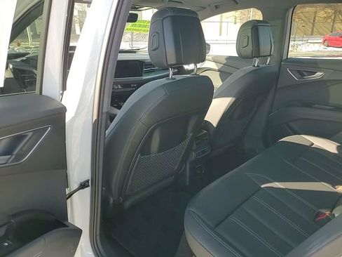 Used 2024 Audi Q4 e-tron Premium Plus w/ Premium Plus image 30